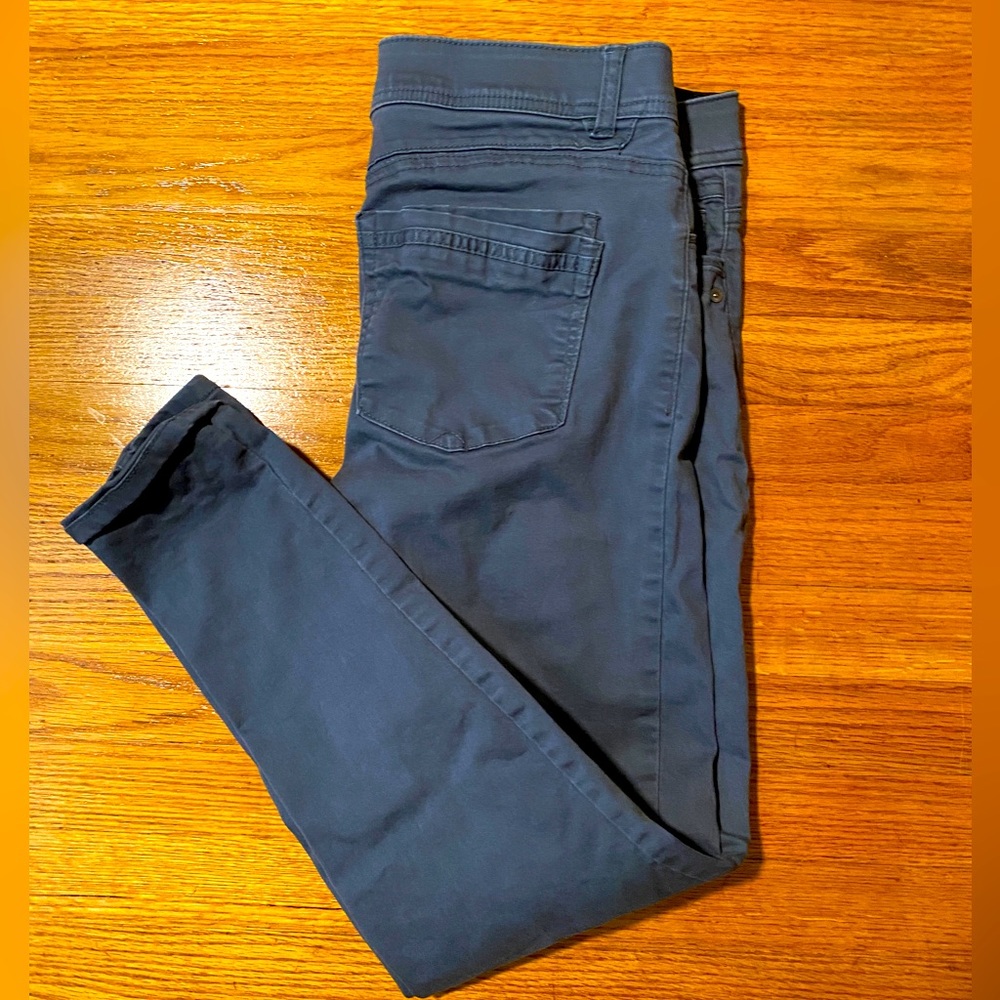 Democracy Gray Skinny Jeans Sz. 12